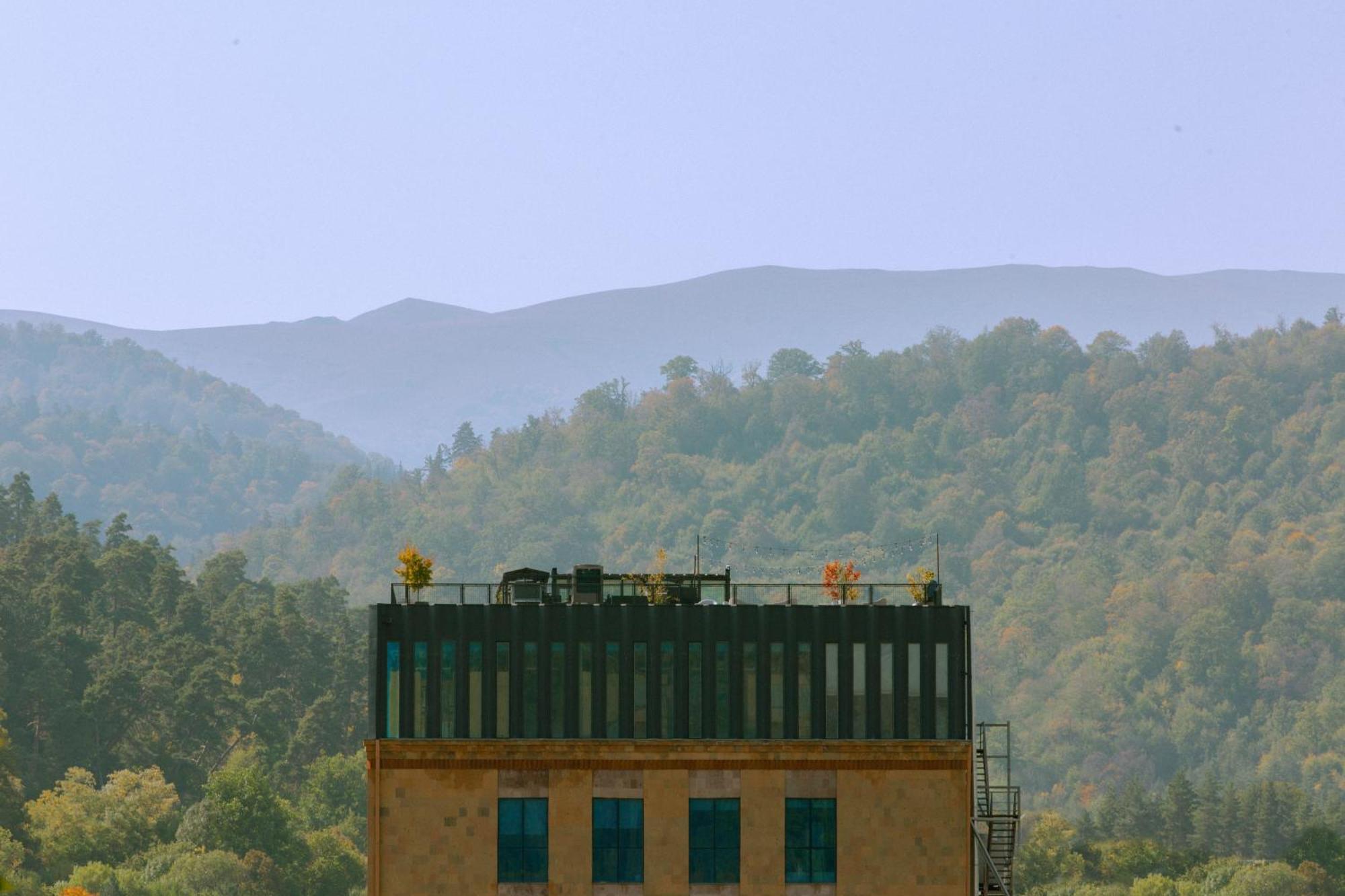 11+1 By Tumo Hostel Dilijan Exterior foto